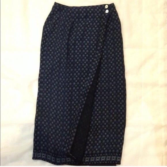 VINTAGE || navy midi skirt