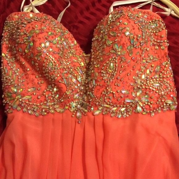PROM DRESS! - Picture 2 of 4