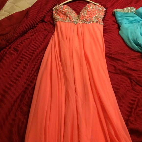 PROM DRESS! - Picture 3 of 4