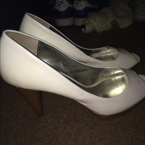 White Leather Wooden heel Style&CO. Pumps