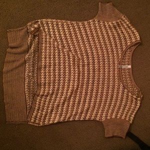 Brown knit short sleeved shirt