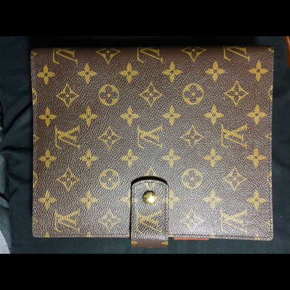 EXTRA PICTURES LV AUTHENTIC AGENDA GM