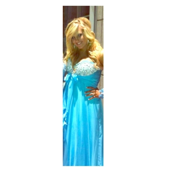 PROM DRESS! - Picture 1 of 4