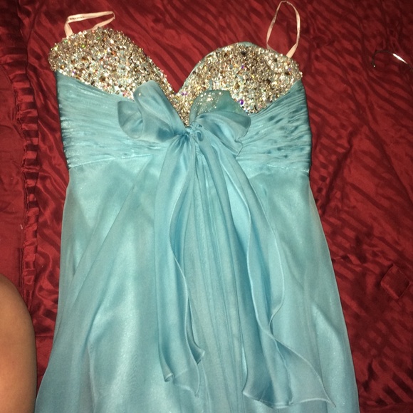 PROM DRESS! - Picture 2 of 4