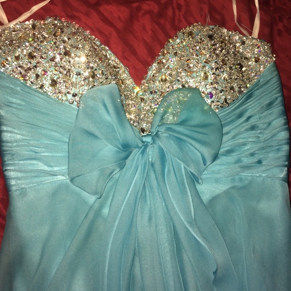 PROM DRESS! - Picture 3 of 4