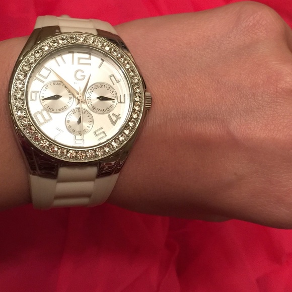 💠Guess💠white watch with rhinestones - Picture 2 of 4