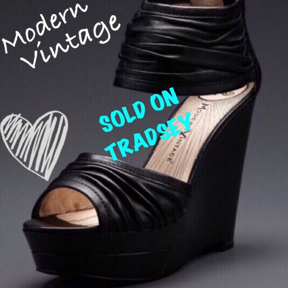 MODERN VINTAGE "MARTINE " BLACK LEATHER WEDGES - Picture 1 of 4
