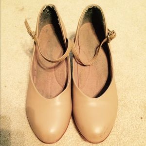 Capezio character shoes