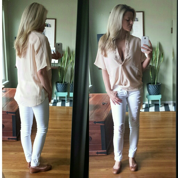 SOLD Peachy Blouse - Picture 3 of 4
