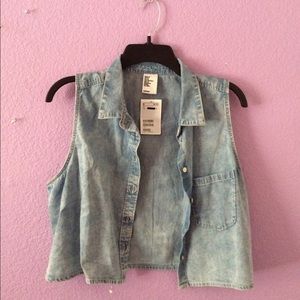 NEVER WORN WITH TAGS h&m denim vest