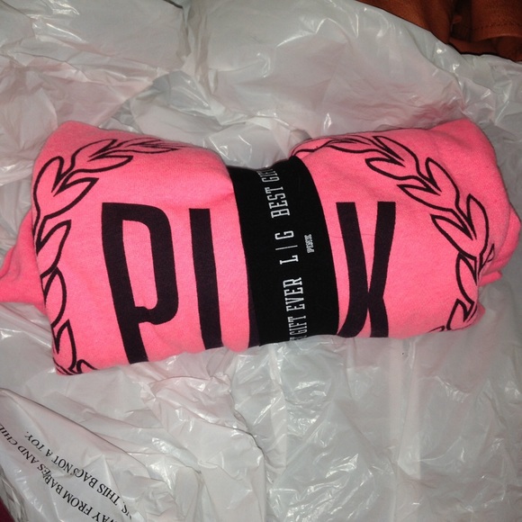 VS Pink Limited Edition Perfect Pullover Hoodie