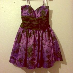 Gorgeous purple dress ONLY WORN ONCE!