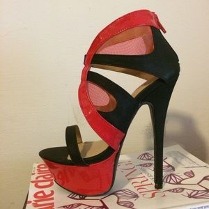 👠Black and red stiletto👠