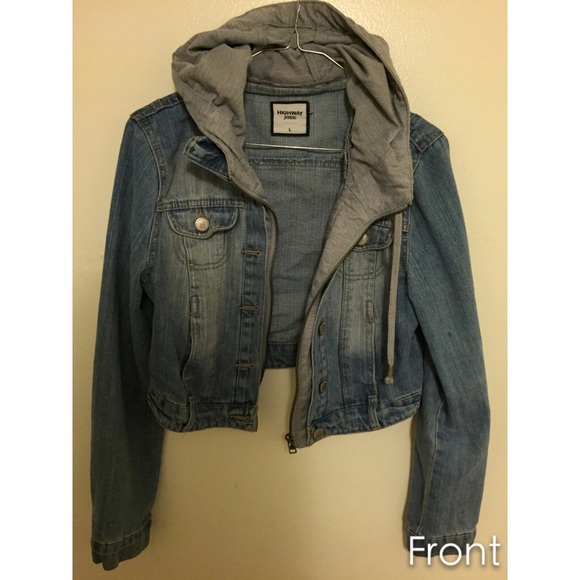 [SOLD] Cropped jean jacket