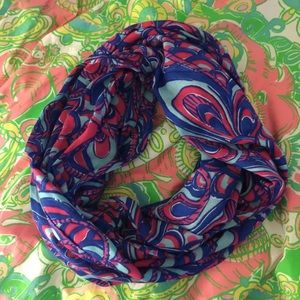 Reel me in infinity scarf