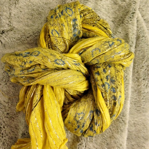 Lightweight Scarf