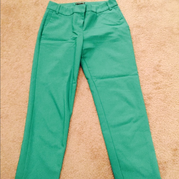 🚫SOLD IN BUNDLE 🚫Express Editor ankle pant