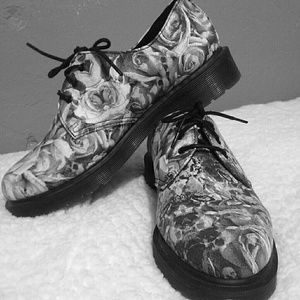 Dr. Martens Lester shoes