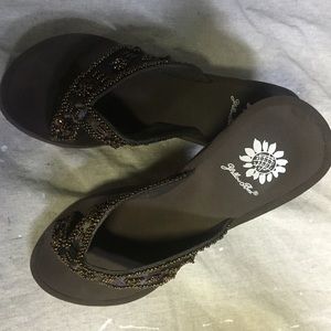 Yellow Box, brown, sequenced sandals