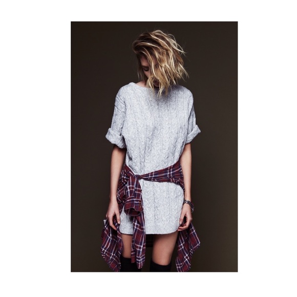 For Love and Lemons Dresses & Skirts - 💥 HP💥For Love And Lemons Oversized Sweater Dress