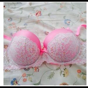 32D victoria's secret bra