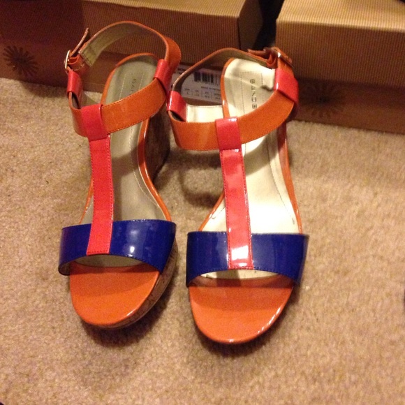 Bandolino wedges