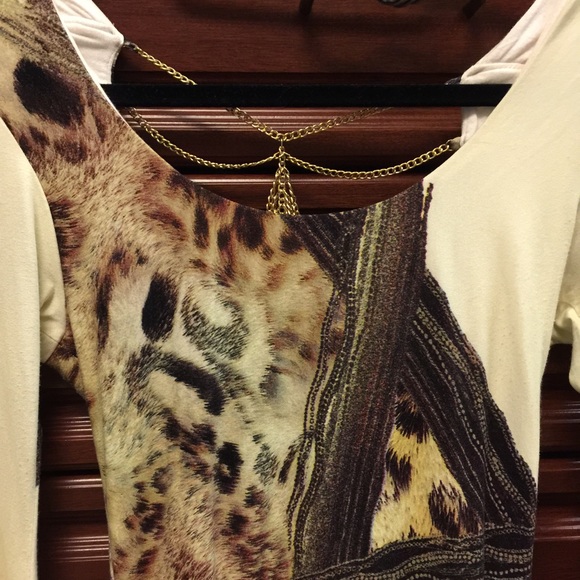 Beautiful sky dress with gold chained back 💃💃💃 - Picture 3 of 4