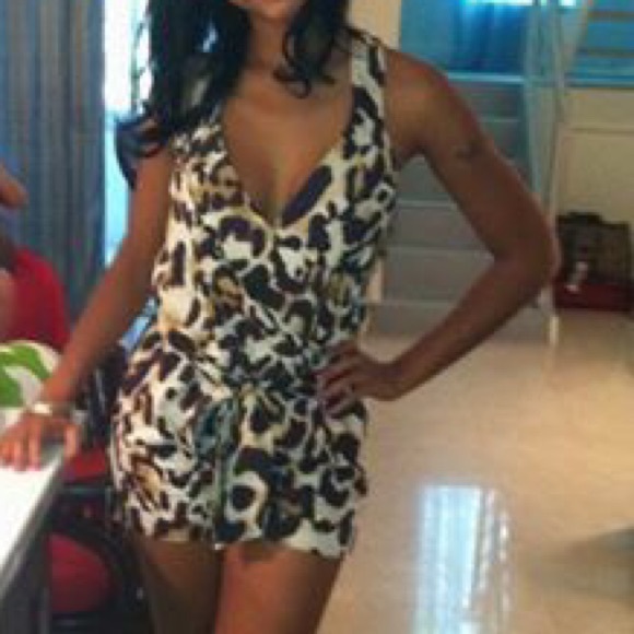 !♥️!!!!!!!!SOLD!!!!!!!!!♥️Leopard print romper - Picture 2 of 3