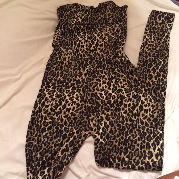 !♥️!!!!!!!!SOLD!!!!!!!!!♥️ Asos leopard jumpsuit - Picture 1 of 3