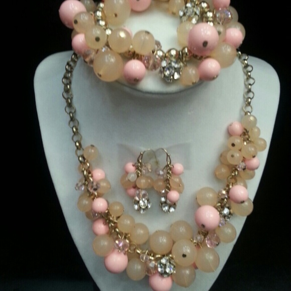 Pink & Gold Bead Cluster Choker