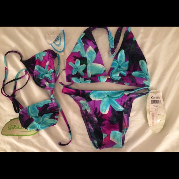 MANY SIZES.BATHING SUITS 3tops/3bottoms