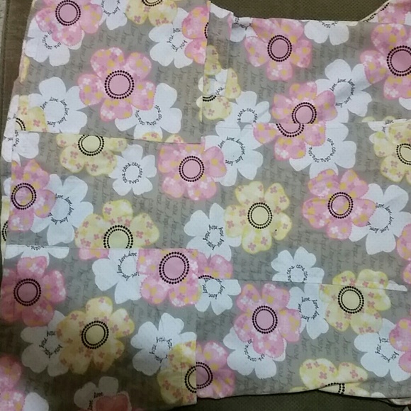 Scrub top - Picture 2 of 2