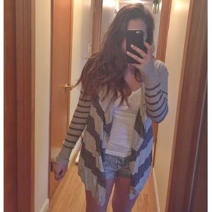 Striped cardigan grey and creme speckled