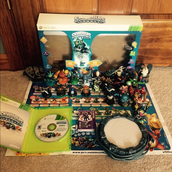 Skylander Starter Pack with 25 Skylanders