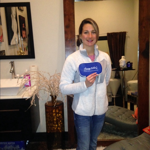 Teeth whitening pen - Picture 3 of 4