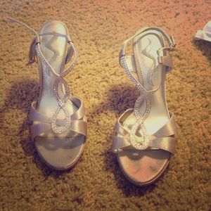 Size 8 1/2 silver heels