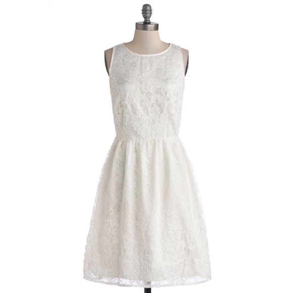 Modcloth Entirely Enchanting Dress in Ivory - Picture 2 of 2