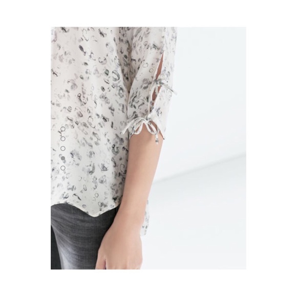 👸 zara tie blouse with sleeves slits 👸 - Picture 2 of 4