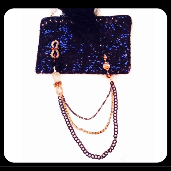 🔶⬛️🔸ALL THAT GLITTERS NECKLACE🔸⬛️🔶 - Picture 1 of 1