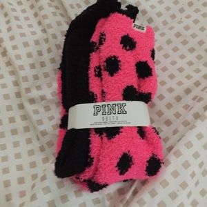 PINK fuzzy socks! 💗💋