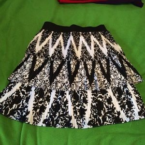 White House black market pleated skirt