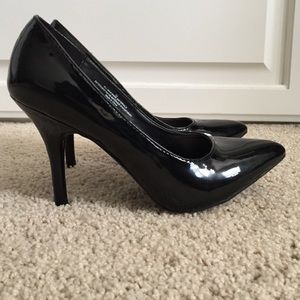 Black patent pumps