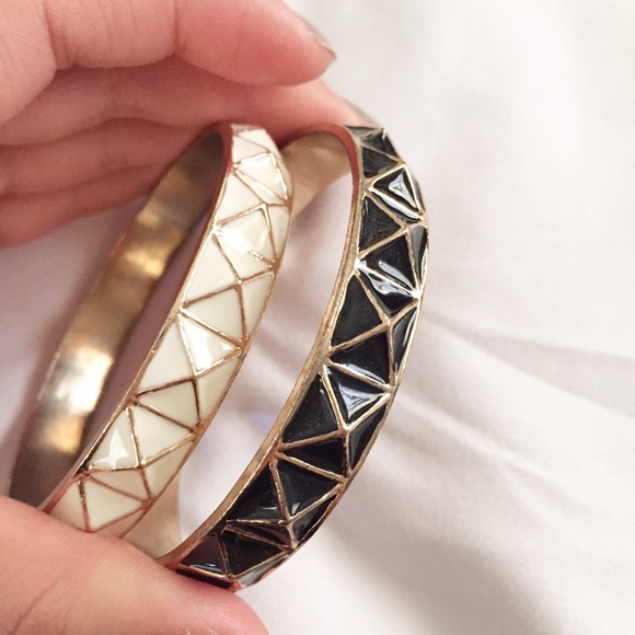 • 2 pyramid bangle • - Picture 2 of 2