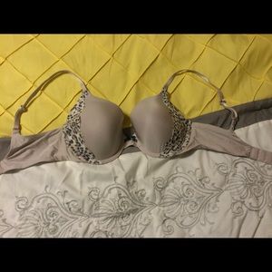 Grey with leopard print bra
