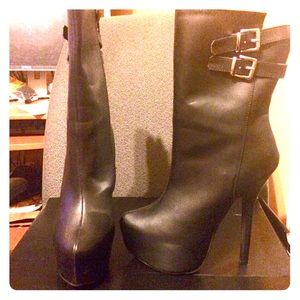 NEVER WORN 6in Shoedazzle Leather Boots