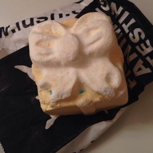 Lush Limited Edition Golden Wonder 🎁
