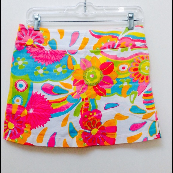 HOST PICK Vibrant Color Pattern Mini Skirt (Skort) - Picture 4 of 4