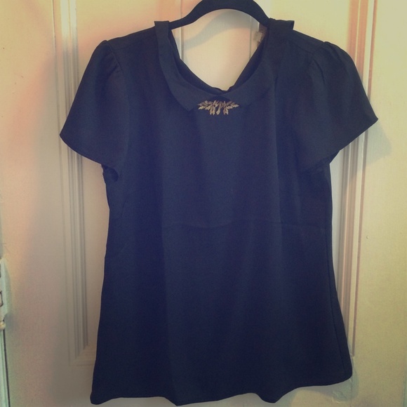 Black loft top💃
