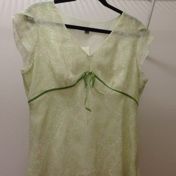 Ann Taylor double layer sheer top