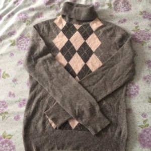 100% cashmere turtleneck sweater pink and grey